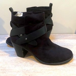 Black classic booties